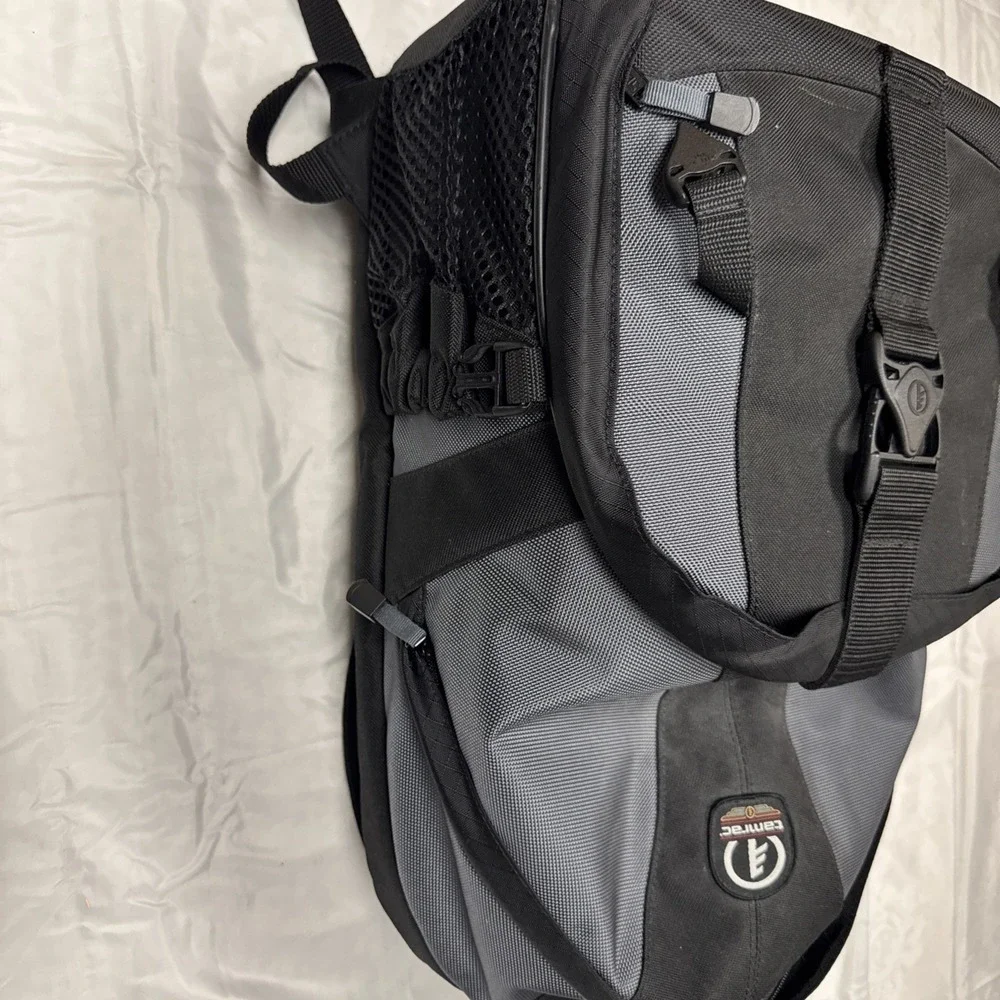 TAMRAC S.A.S PROFESSIONAL‎ CAMERA BACKPACK BLK/GRAY TRAVEL HIKING PADDED 21